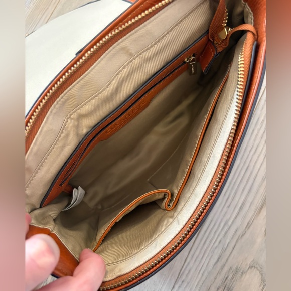 Fossil Orange Leather Crossbody Bag - Picture 4 of 7